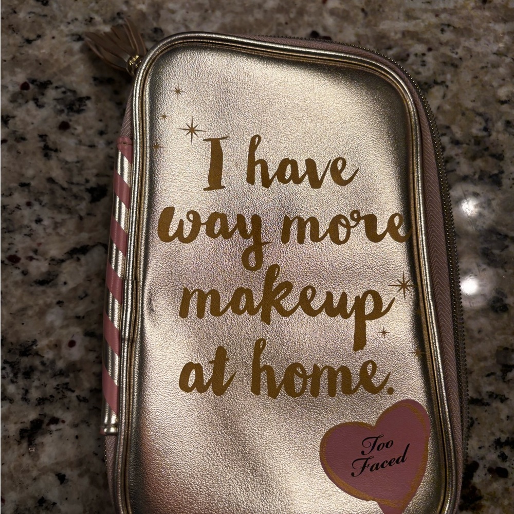 Too Faced Gold Makeup with eye shadow Best Year Ever 2018 Holiday Palette 2017